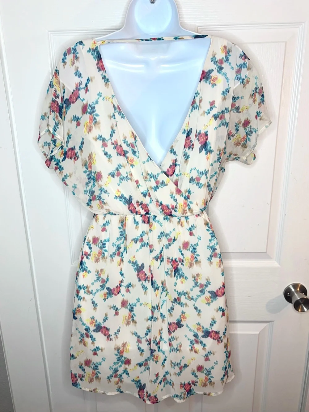 LUSH Multi Floral Backless Chiffon Dress Faux Wrap Back Ivory Cream Size S